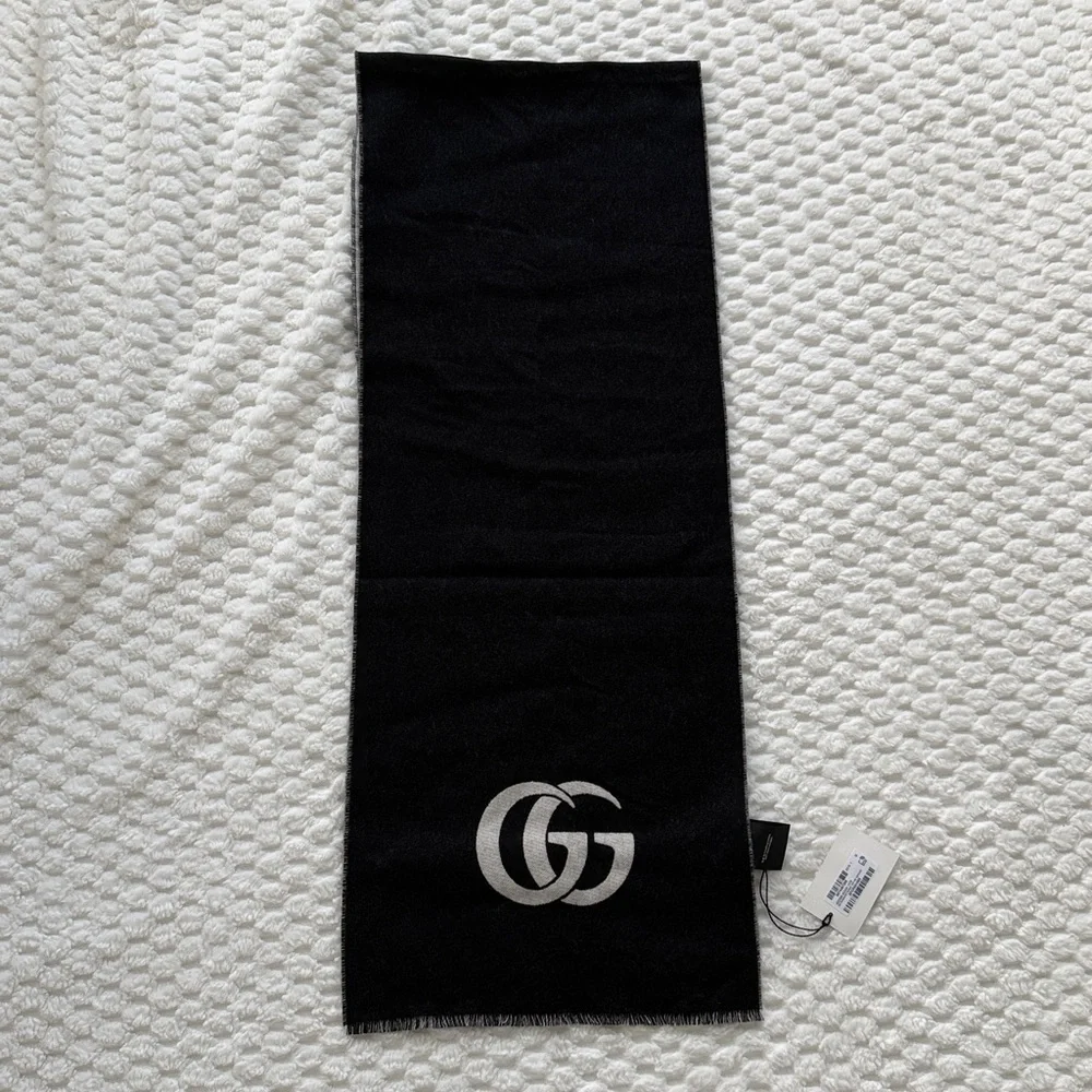 Gucci 100% Wool Running Snake Scarf-452388-Authentic-NWT